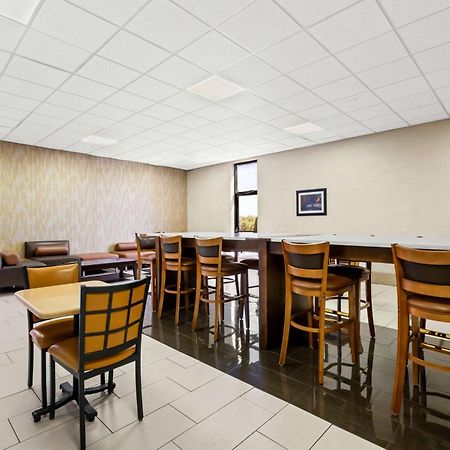 Best Western - Fayetteville Exterior photo