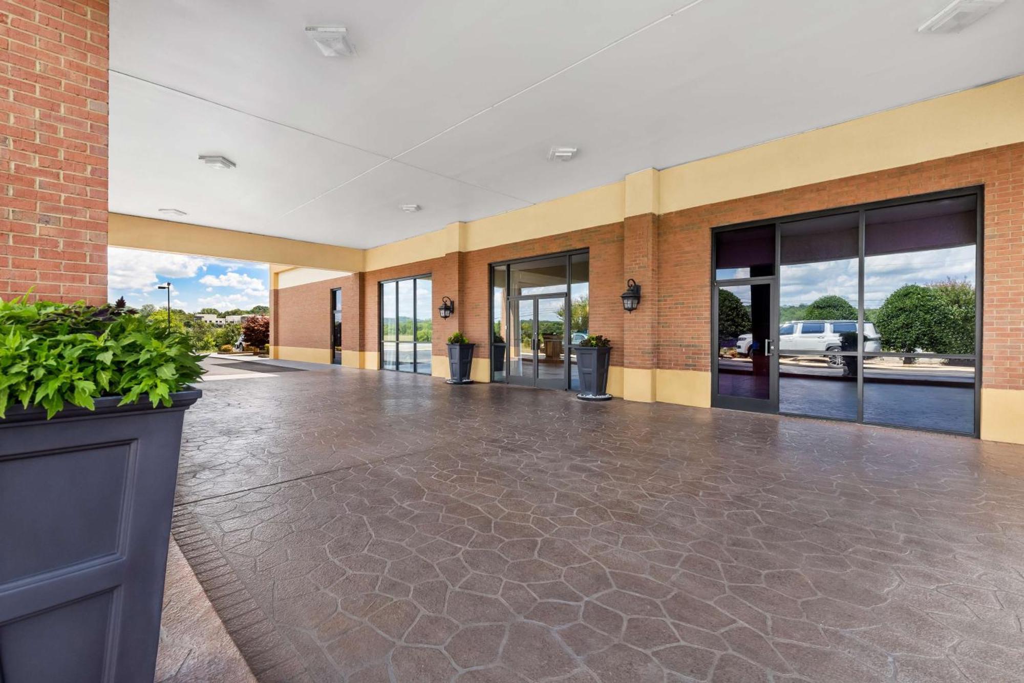Best Western - Fayetteville Exterior photo