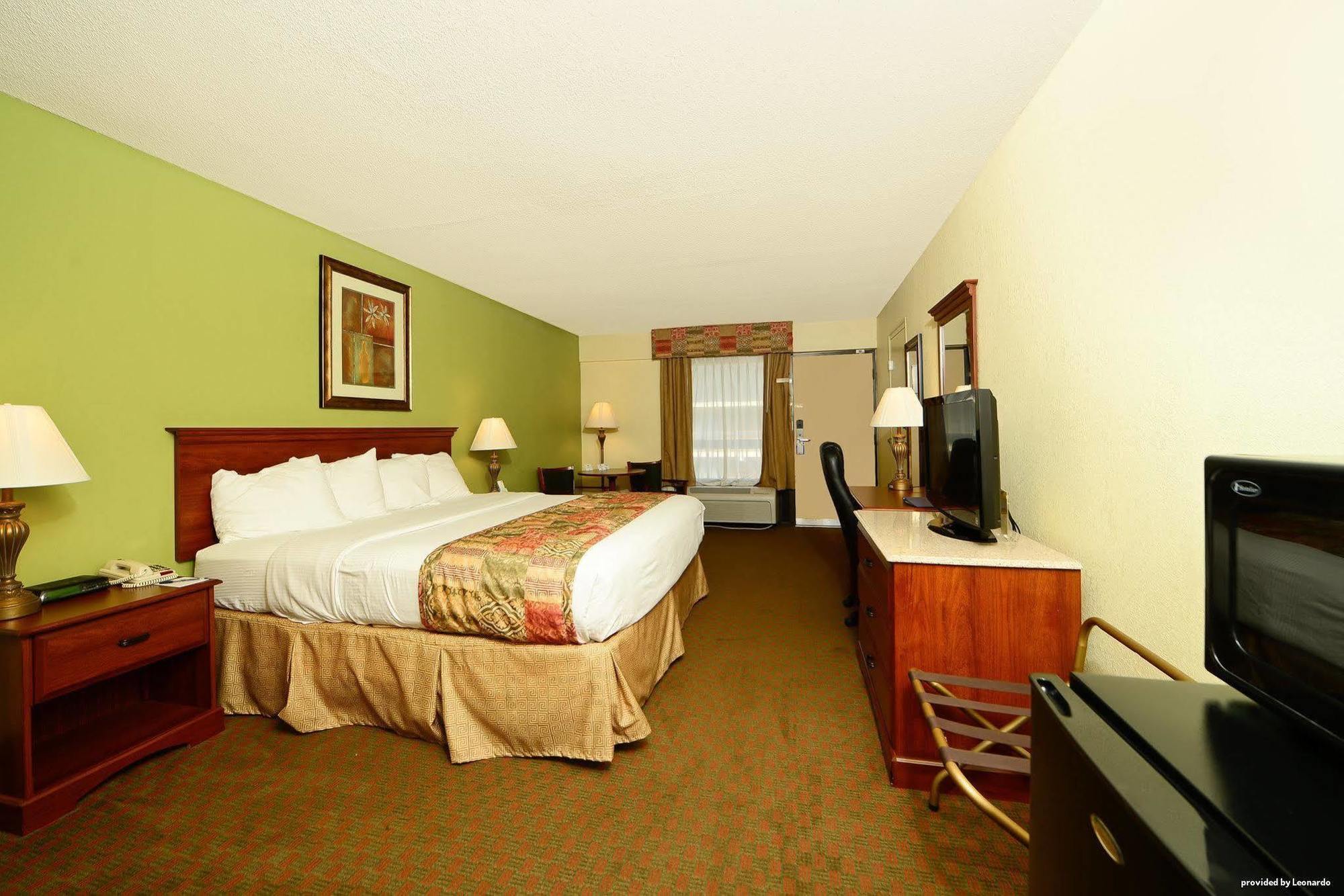 Best Western - Fayetteville Room photo