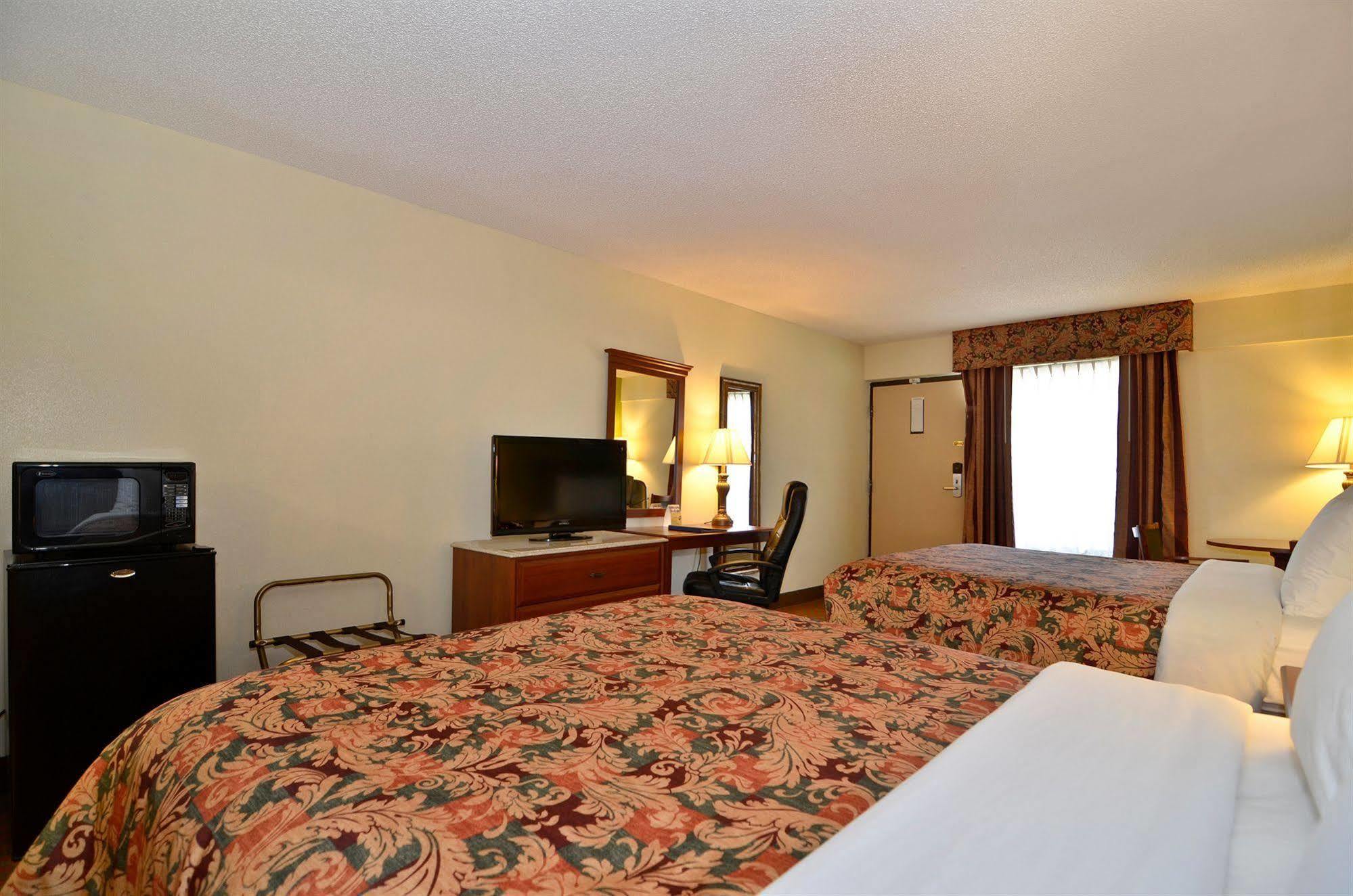 Best Western - Fayetteville Exterior photo