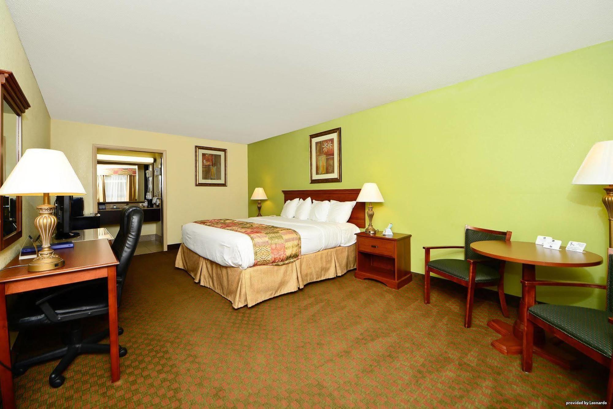Best Western - Fayetteville Exterior photo